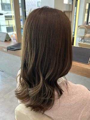 夏におすすめ！アッシュベージュカラー