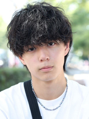 無造作エアウルフショート