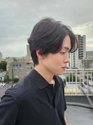 メンズセンターパートスタイル