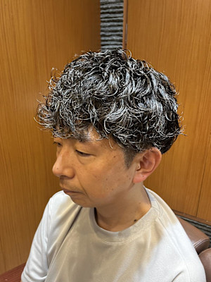銀座　個室　理容室　メンズパーマ　プードルパーマ風