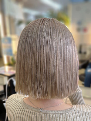 ホワイトベージュ