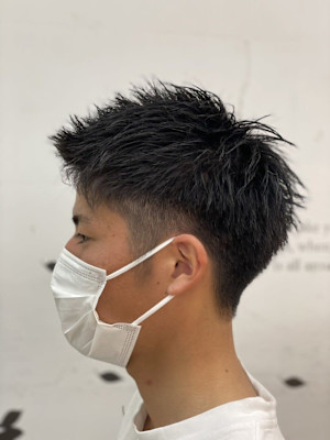 ツーブロックアップバングショート