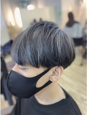 重ためツーブロマッシュ＋ハイライト＋アッシュグレー