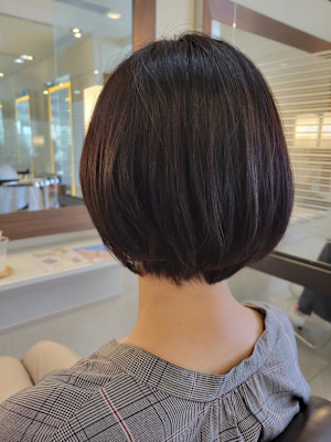 ストレートボブ　縮毛矯正