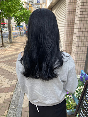 ネイビーブラック韓国風ゆる巻きロング赤羽美容室