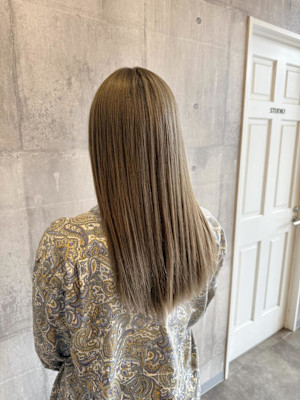 ミルクティーベージュ