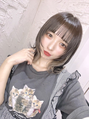 インナーカラー◎ぱっつんアイドル前髪