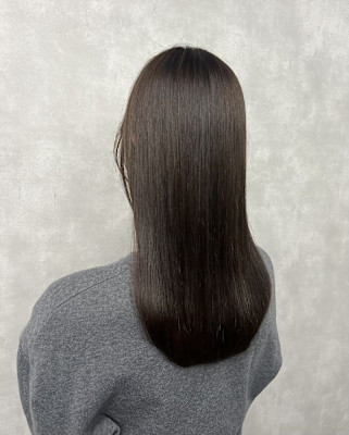 オリーブベージュ