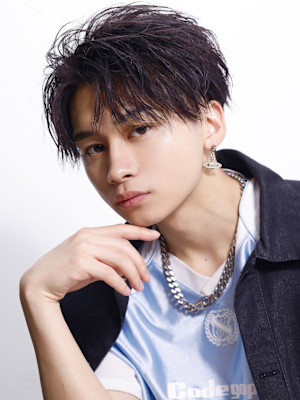 【シャープパーマ】刈り上げ フェザーショート リバースヘア