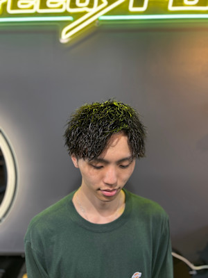 無造作パーマ×アップバングスタイル