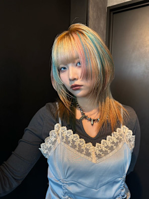 スラッシュカラー　デザインカラー　ハイトーン　表参道/原宿