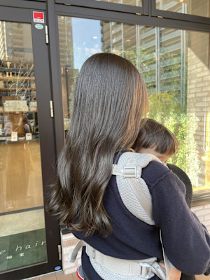 オリーブベージュ