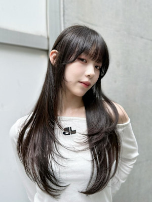 レイヤーカット 顔まわりカット ワンカール 小顔