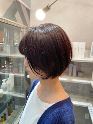 ショートボブ