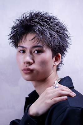 アップバングショート