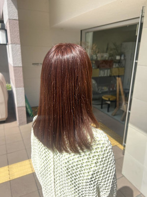 つやっと輝くピンクブラウン