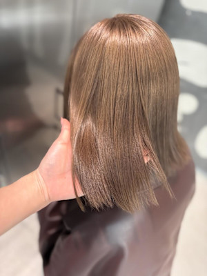 ミルクティーベージュ