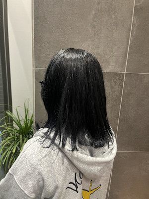 ダークグレージュ