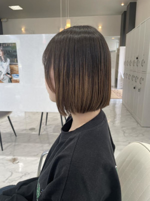  切りっぱなしボブ