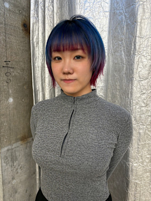 ステップボーンカットショートボブ/デザインカラー