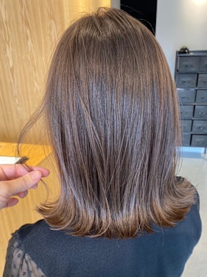 外ハネミディアムスタイル