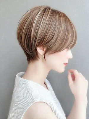 くびれショート　前髪　白髪ぼかし　ハイライト　30代40代