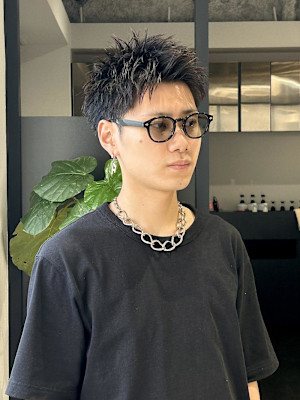 に合わせスパイキーショート