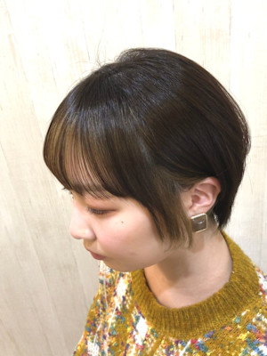 ショートヘアーのインナーカラー