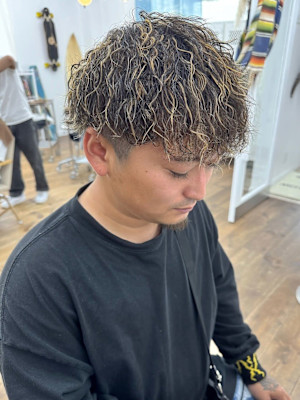 メンズパーマ×メンズブリーチ メンズヘアサロン YUIMAR