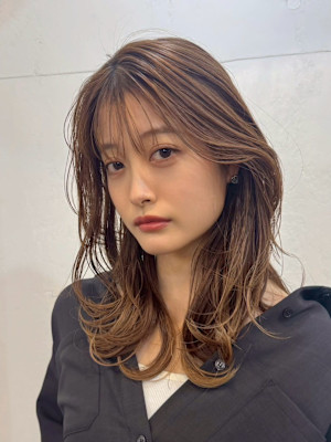 外ハネカール/小顔バング/ひし形レイヤー/サマーベージュ