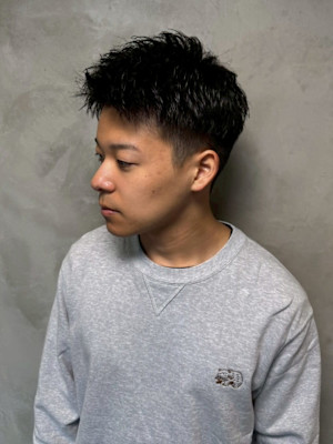 アップバング ツーブロック ベリーショート 短髪 ビジネス