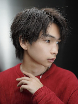 ソフトツイストアップバング 黒髪