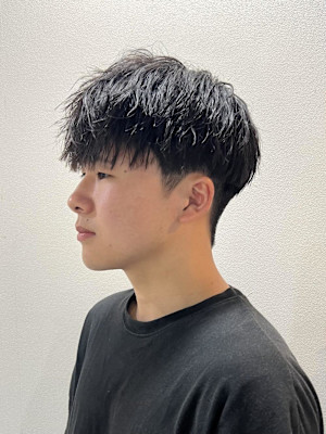 【平山明樹】緩めの縦落ちスパイラルパーマ