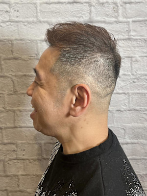 メンズ／ハイフェード／アップバング／刈り上げ