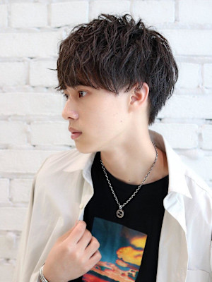 柔らかパーマのマッシュショート