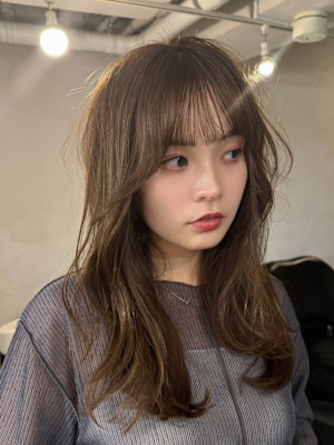 小顔レイヤー/ナチュラルウルフ/アッシュベージュ/艶カラー