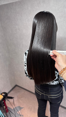 個室 髪質改善 Emily【エミリー】×スタイル