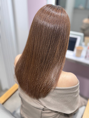 個室 髪質改善 Emily【エミリー】×スタイル