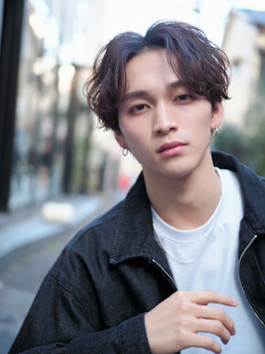 大人センターパート/フェザーパーマ×シャドウパーマ