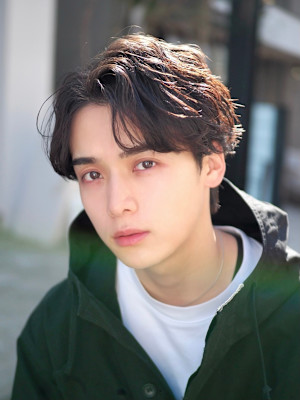 大人センターパート/フェザーパーマ×シャドウパーマ