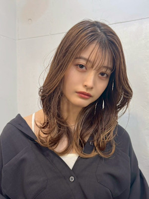 外ハネカール/小顔バング/ひし形レイヤー/Wカラー