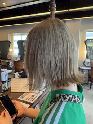 ダブルカラー×シルバーベージュ