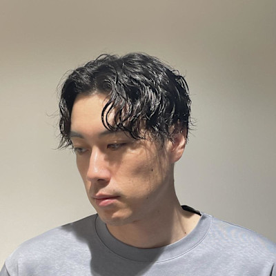 【スパイラルパーマ×センターパート】