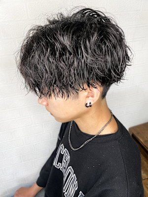 ツイスト・スパイラルの酸性パーマ【飯田淳平】