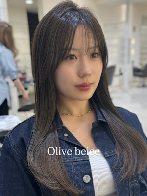 オリーブベージュ