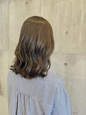 やわらかベージュカラー«ARCH Sayaka»