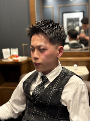 メンズ　スパイキーショート　フェード　