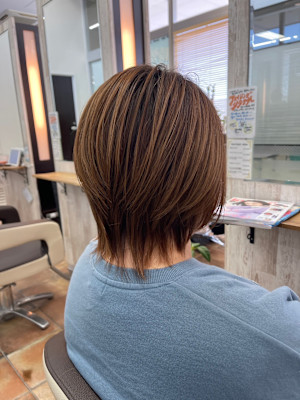 小顔効果抜群！今すぐ試したいウルフレイヤー