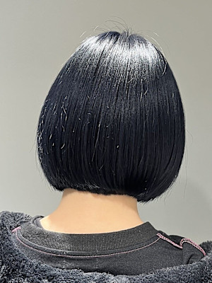 艶髪ボブ×ブルーブラック