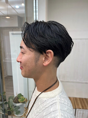 爽やかメンズカットアッシュブラックナチュラルパーマ社会人学生